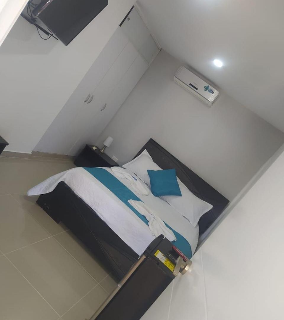 Ledymar Hotel